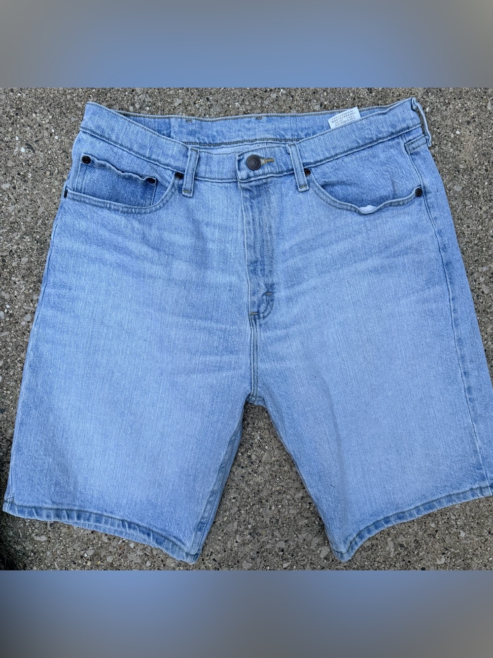 Wrangler Men’s Size 34 Light Wash Relaxed Fit Denim Jean Shorts Jorts Streetwear